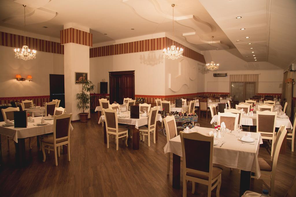 Baku Inn Hotel エクステリア 写真