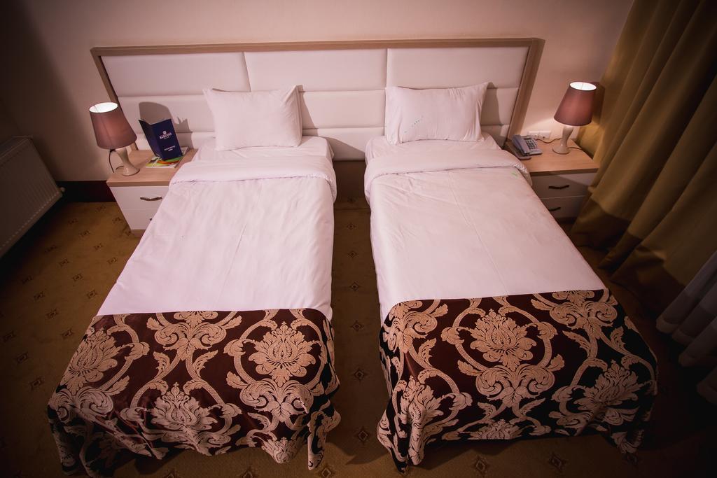 Baku Inn Hotel エクステリア 写真