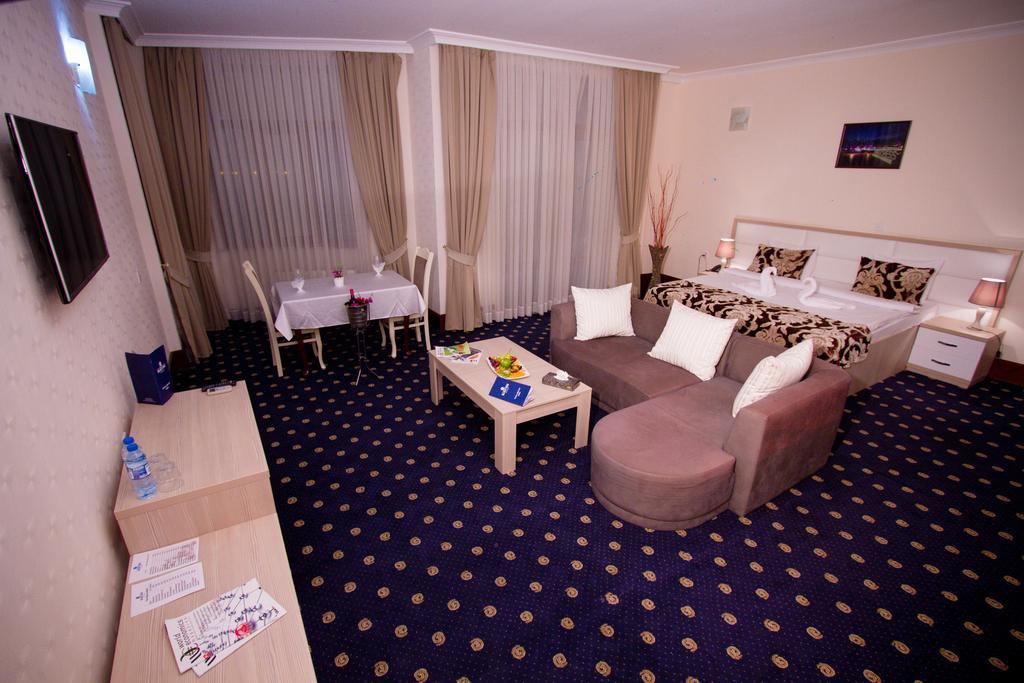 Baku Inn Hotel エクステリア 写真