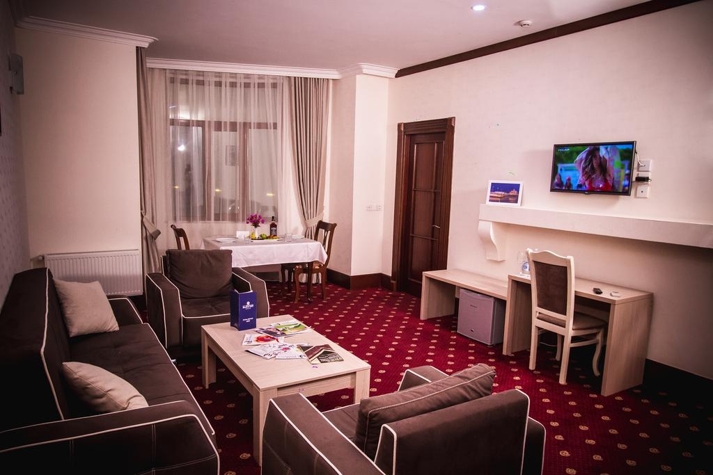 Baku Inn Hotel エクステリア 写真
