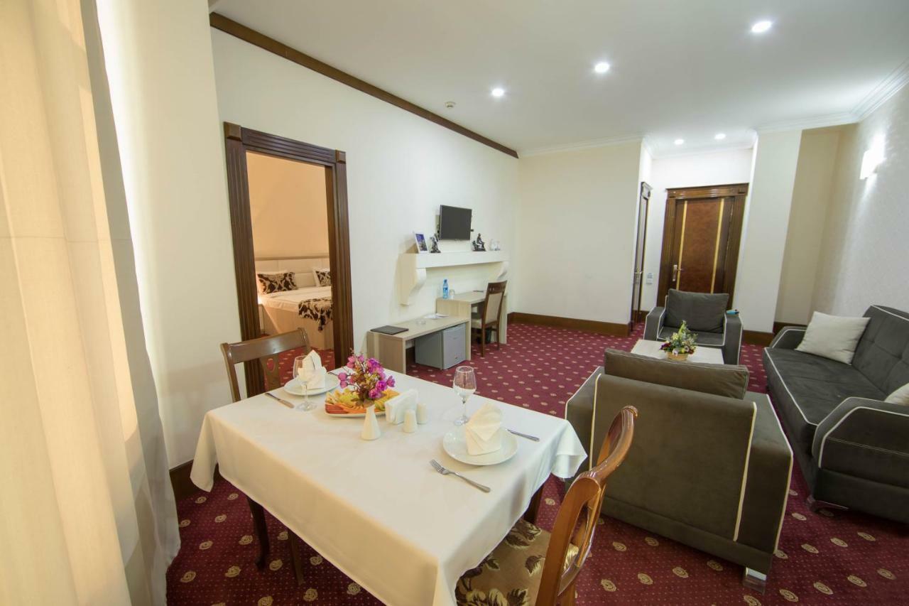 Baku Inn Hotel エクステリア 写真